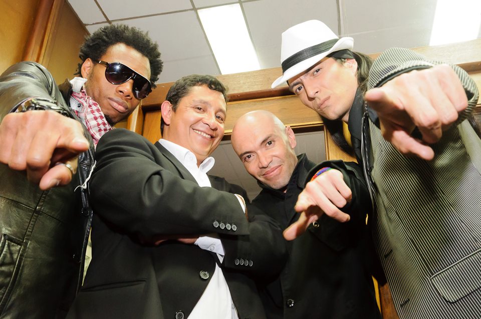 539588_10151105877837316_1976168736_n-min