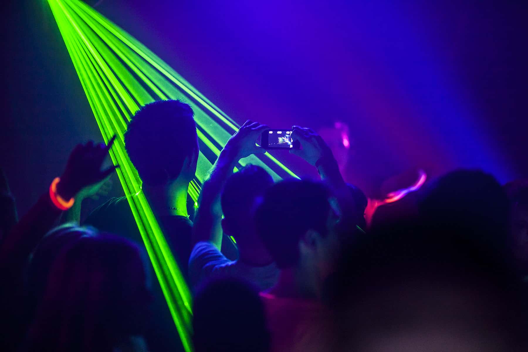 e9002de27f9002049585d6ac7c0e9fe5-min